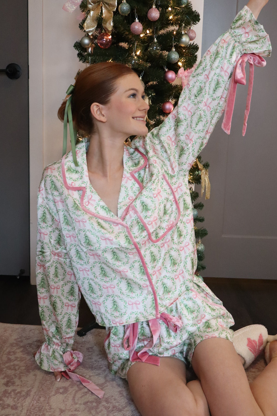 santa’s sweetheart satin pj set